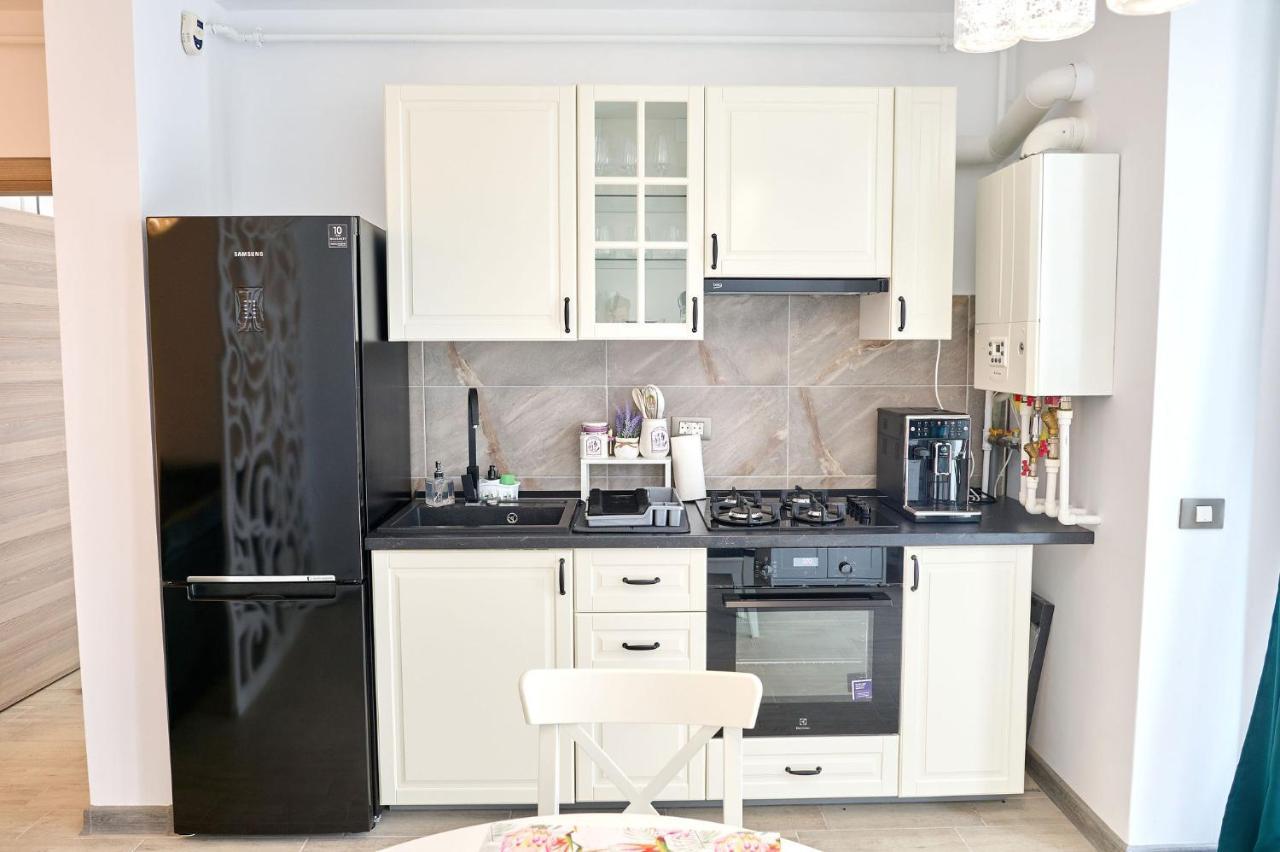 Provence Apartment in Alezzi Spa n Pool resort Mamaia Esterno foto