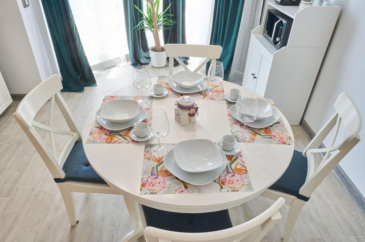 Provence Apartment in Alezzi Spa n Pool resort Mamaia Esterno foto