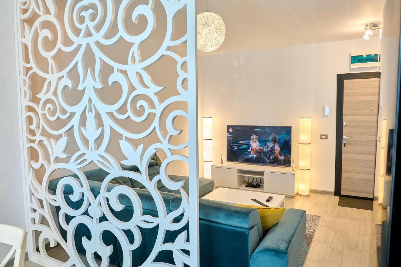 Provence Apartment in Alezzi Spa n Pool resort Mamaia Esterno foto